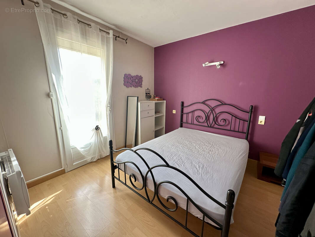 Maison à VILLEMOLAQUE