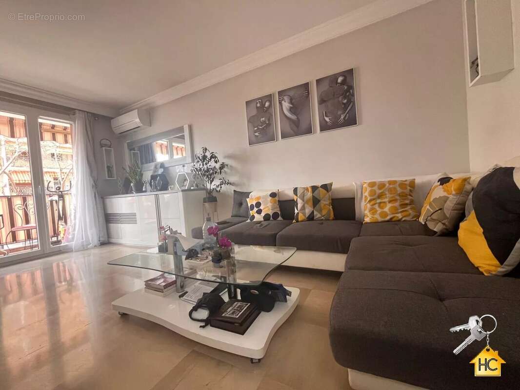 Appartement à LE CANNET
