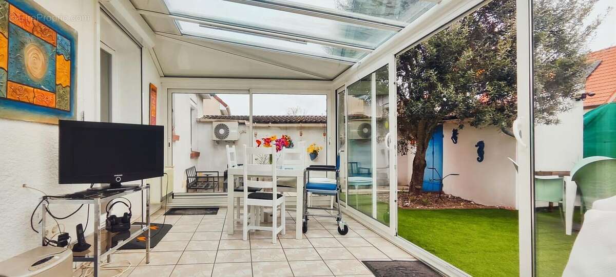 Maison à SAINT-PRYVE-SAINT-MESMIN