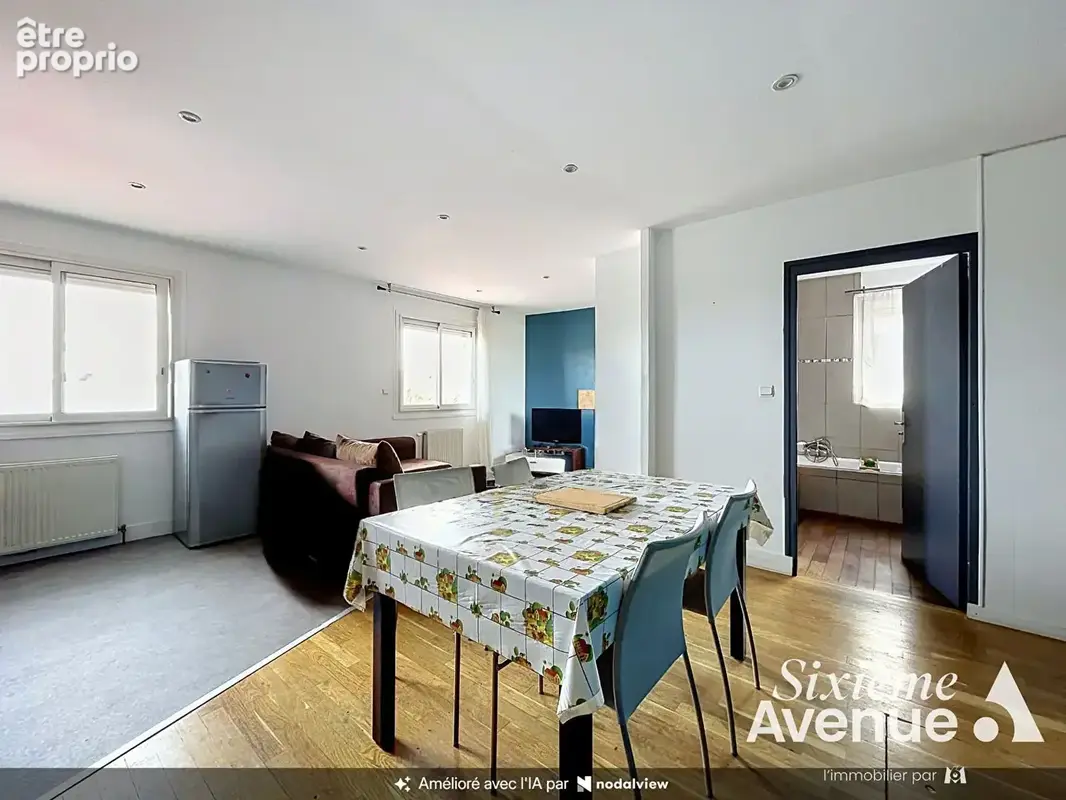 Maison Communay 7 pièces - 4 chambres - 226 m² habitables sur terrain de 1163 m² - photo 14