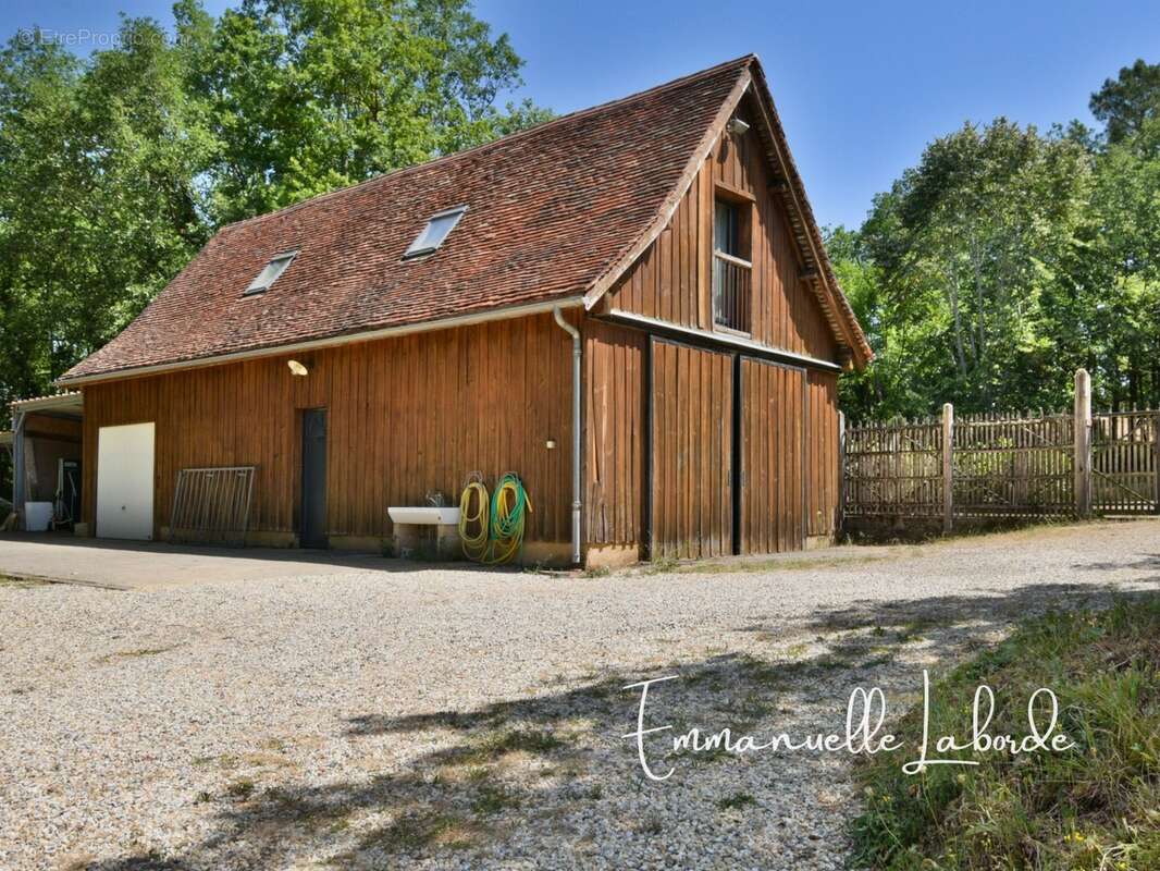 Propriété en pierre avec maison d’amis, piscine et 2,5 hectares LALINDE (24) - photo 29