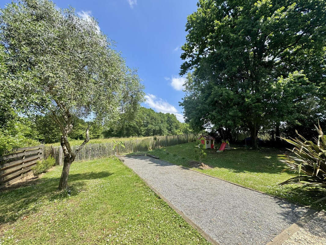 Maison à CAMBLANES-ET-MEYNAC