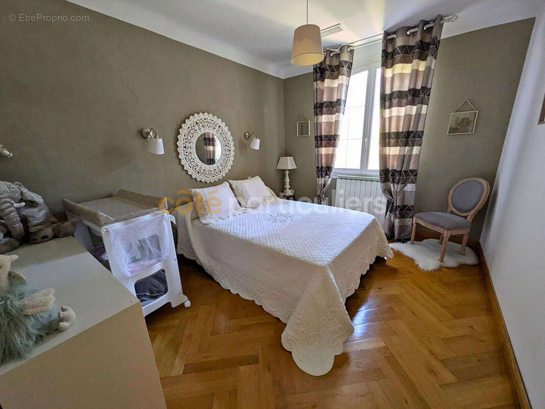 Maison à VILLEMADE
