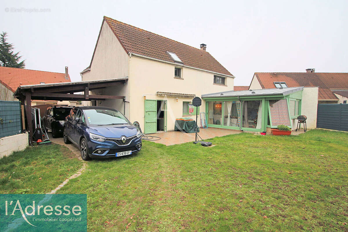 Maison à FLEURY-MEROGIS