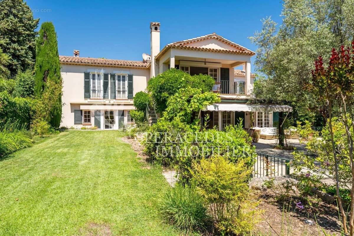 Opio - Belle propriété vue sur le golf 1,6 ha - photo 3