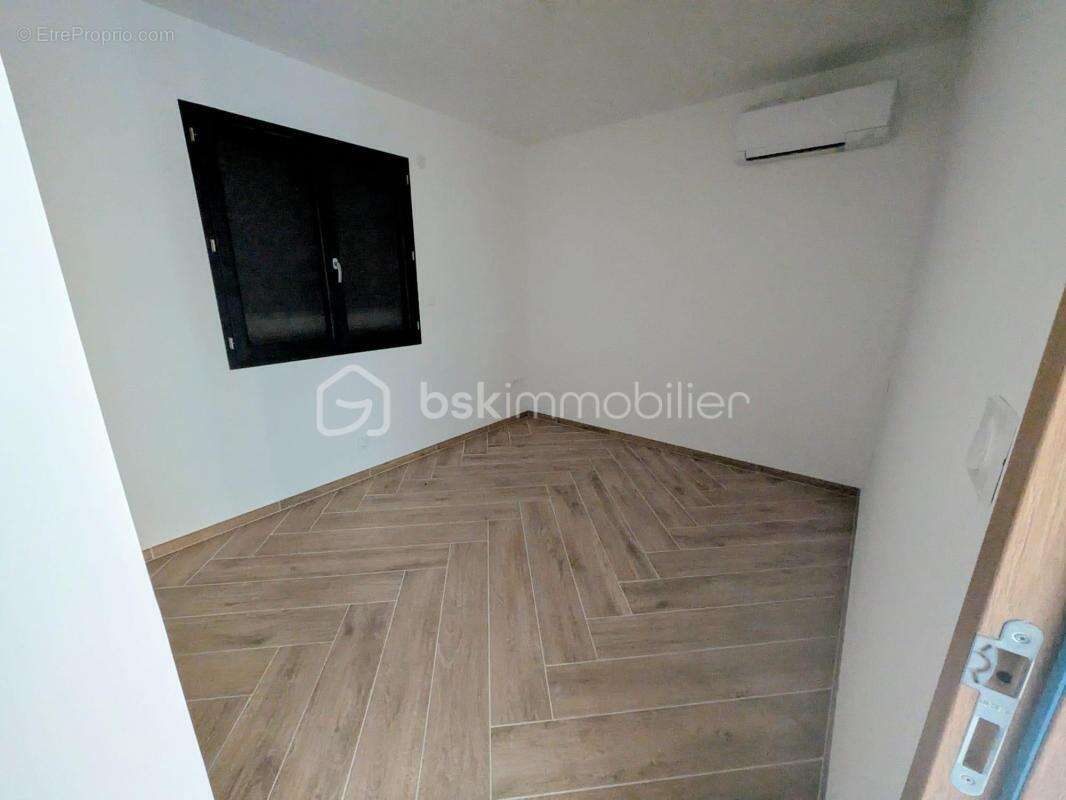 Maison à SERVES-SUR-RHONE