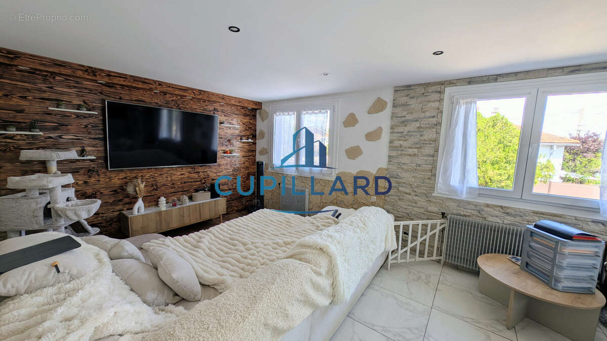 Mably, au calme maison familiale 4 chambres, piscine. - photo 5