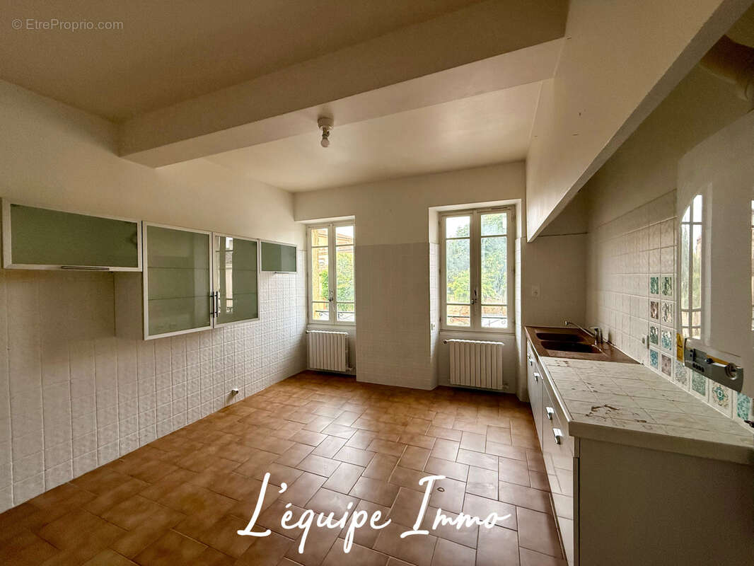 Appartement 81m2 centre ville avec combles amenageables - photo 3