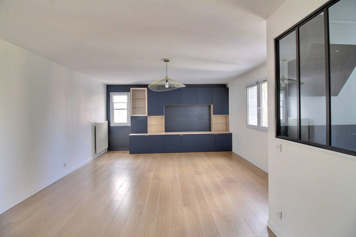 Appartement à MONTIGNY-LE-BRETONNEUX