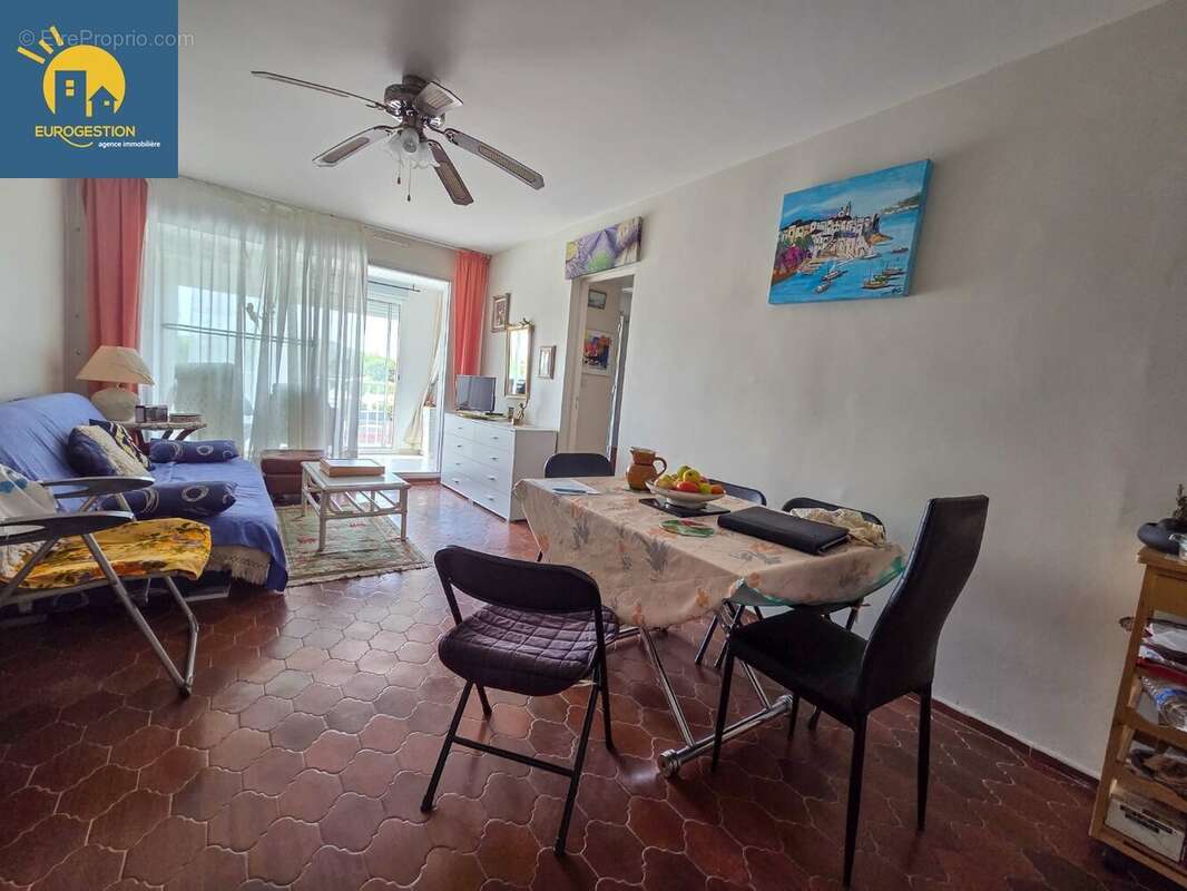 À vendre  t2 en 1ere ligne, au cur de la plage du môle - photo 10