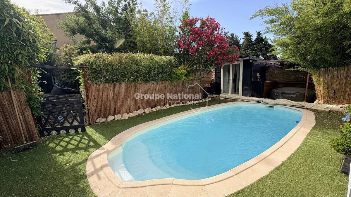 Maison à COURTHEZON