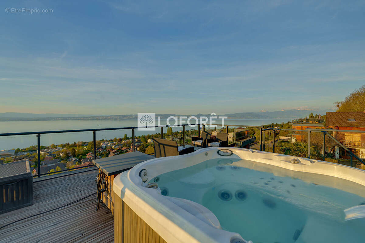 Appartement à EVIAN-LES-BAINS