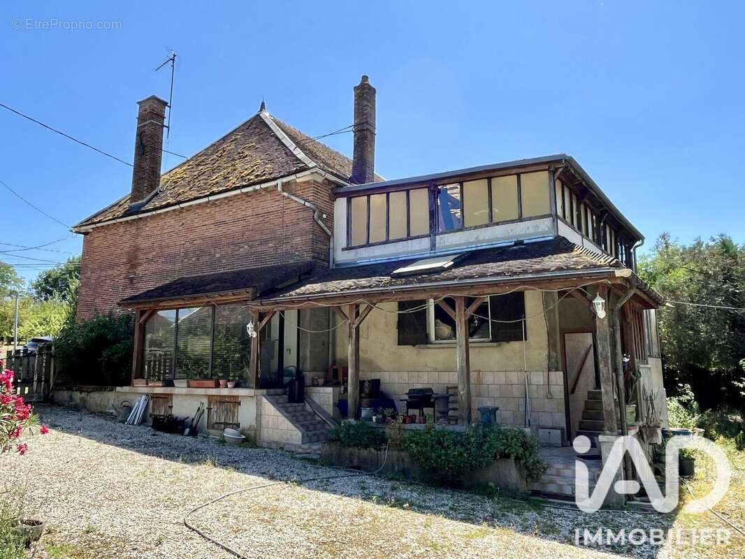 Maison 247 m² à Saint-Phal  - photo 3