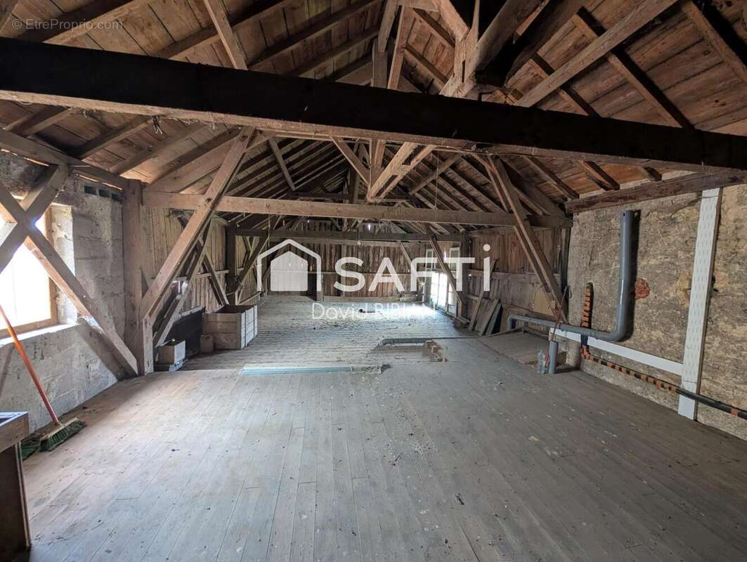 Maison 125 m² à Mourens  - photo 8
