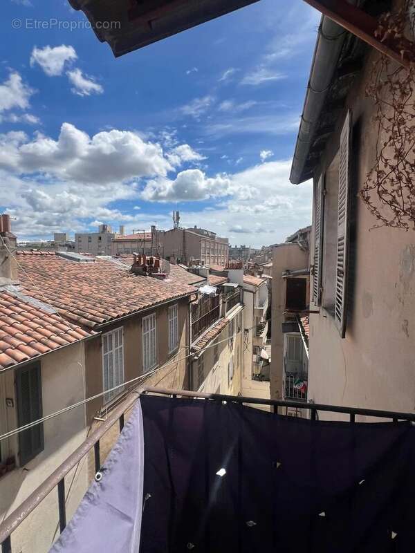 Appartement à MARSEILLE-5E