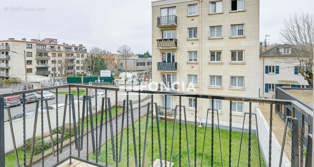 Appartement à SAINT-MAUR-DES-FOSSES