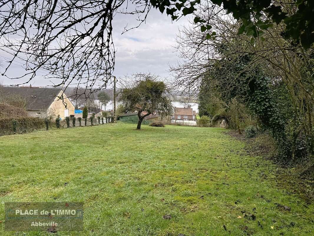 Terrain à MAREUIL-CAUBERT