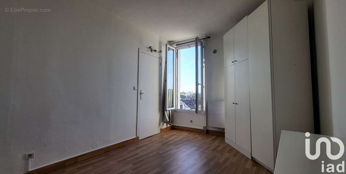 Photo 4 - Appartement à GENNEVILLIERS