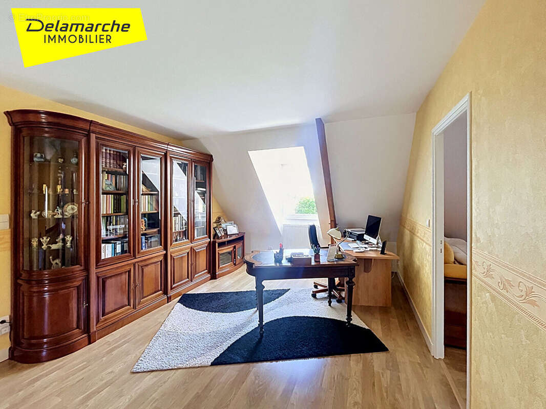 15 min Granville (50400) Propriété 10 pièces  sur un terrain de 2000m² à vendre - photo 9
