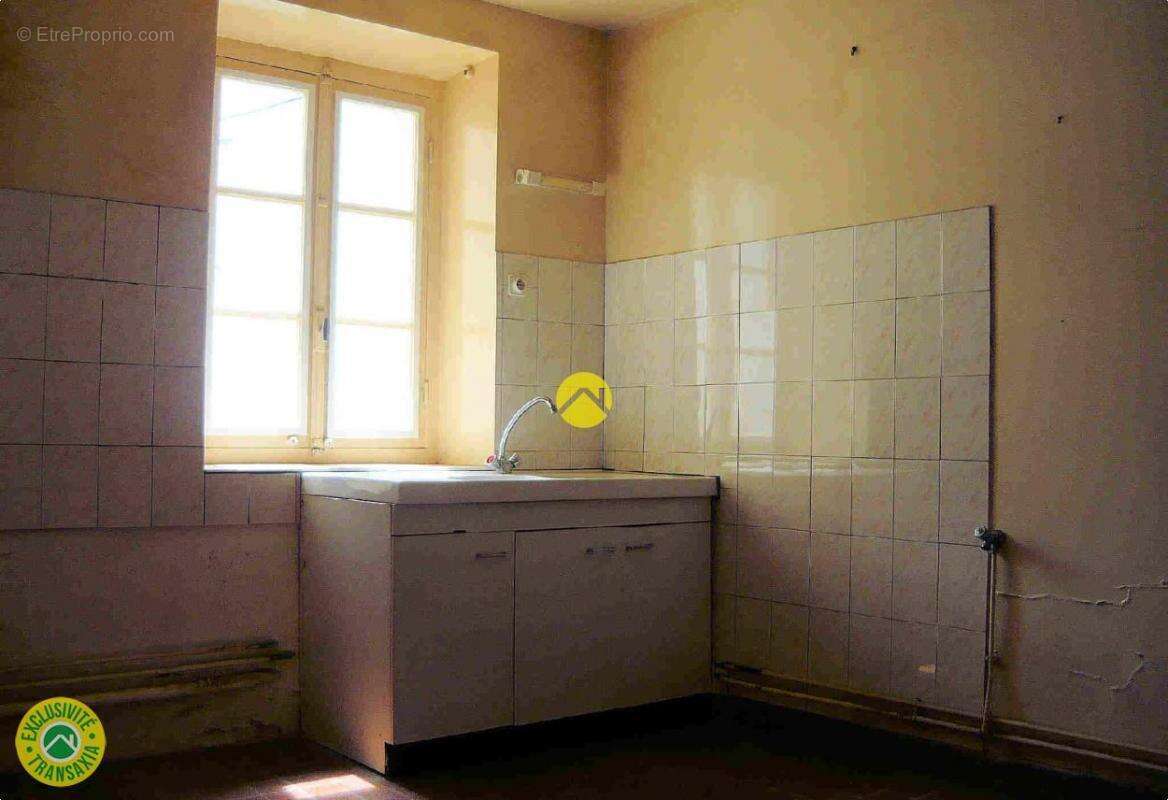 Maison à DUN-LE-PALESTEL