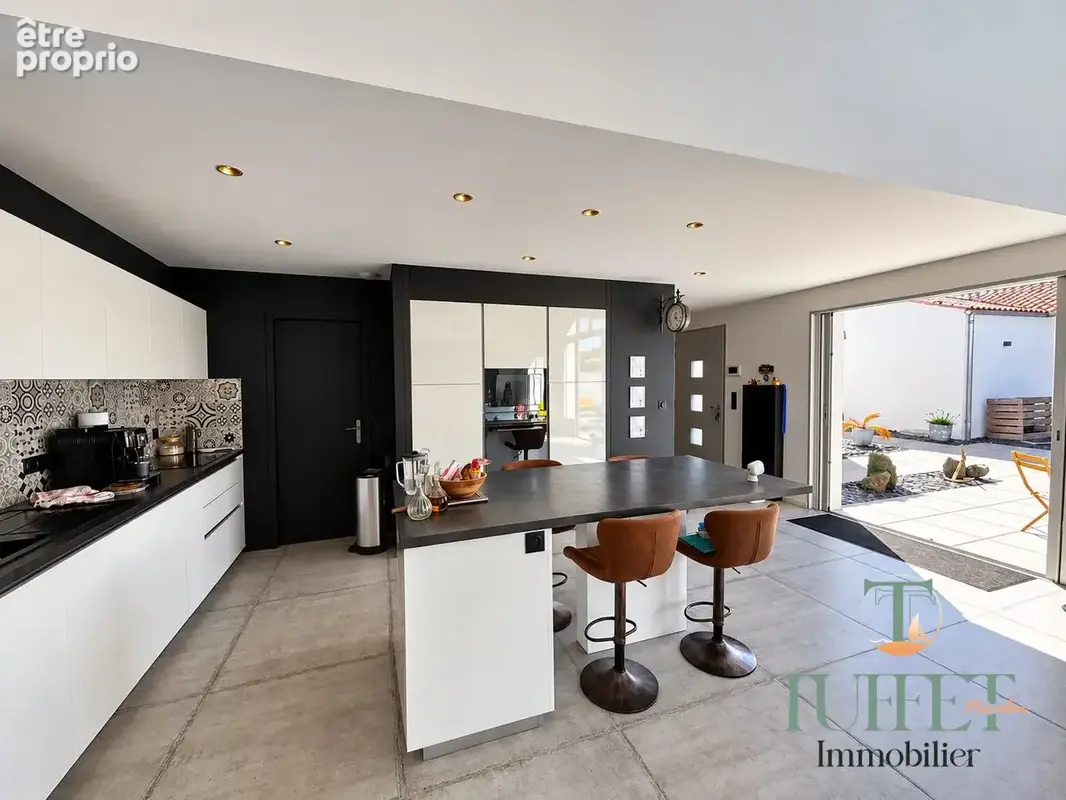 Maison 4 pièces 179 m² à vendre à Breuillet (17920) - photo 9