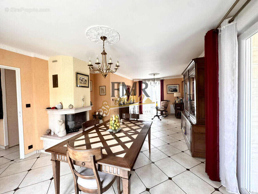 Maison à SAINT-PIERRE-SUR-DIVES