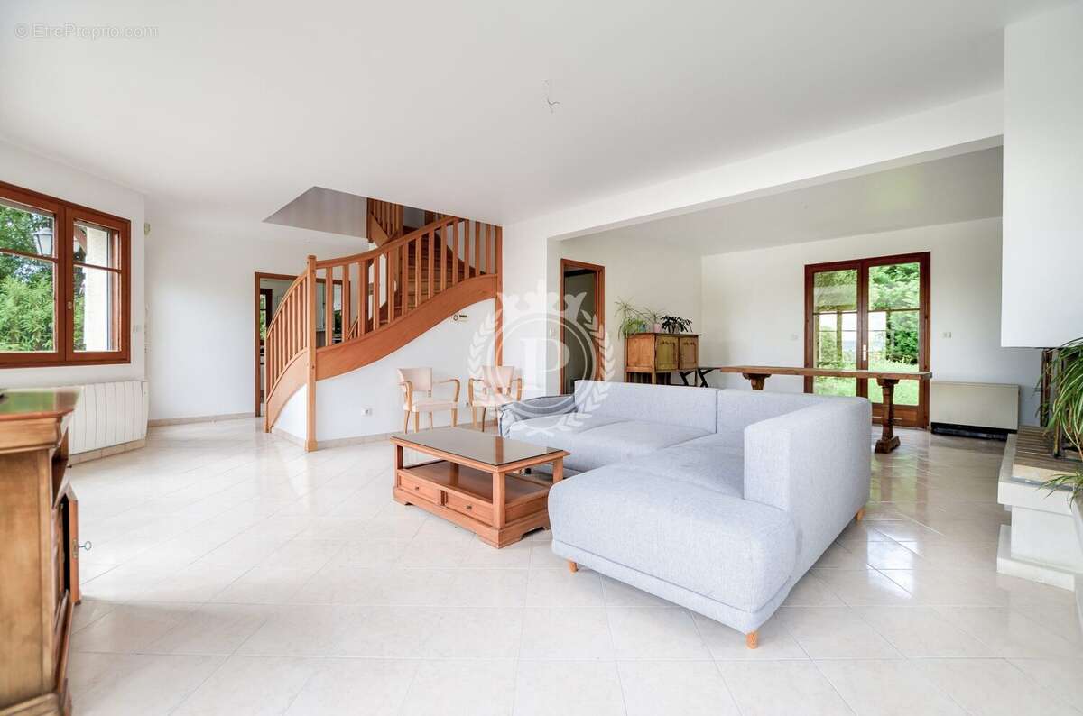 Maison à SAINT-LEU-LA-FORET