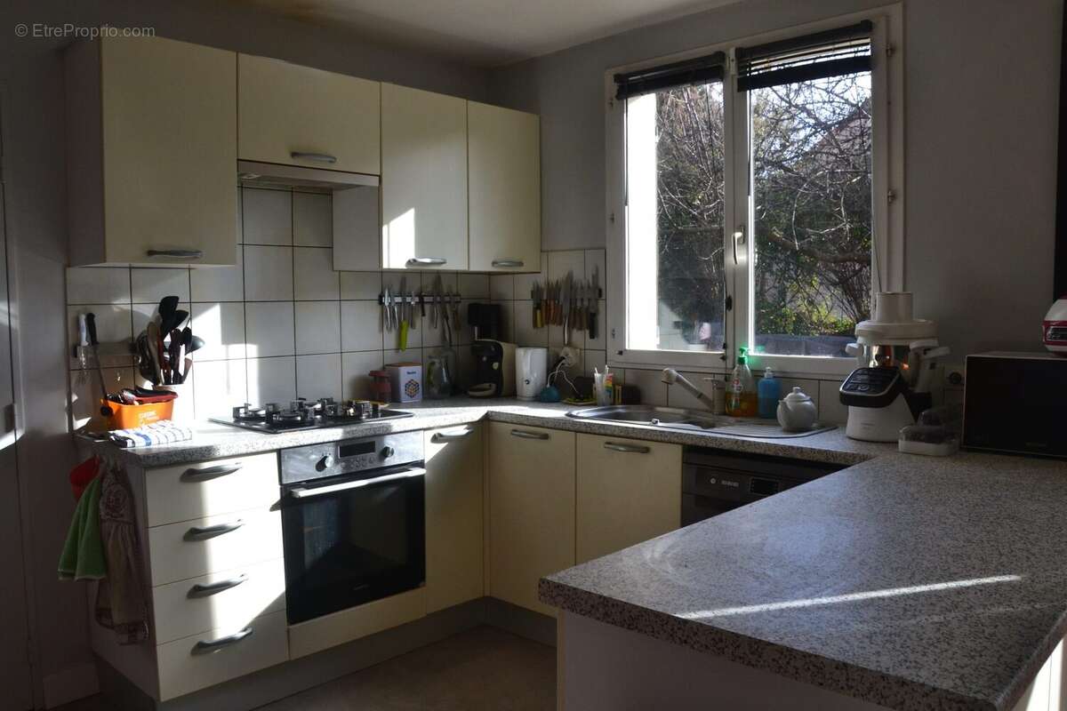 Maison à PERIGNAT-LES-SARLIEVE