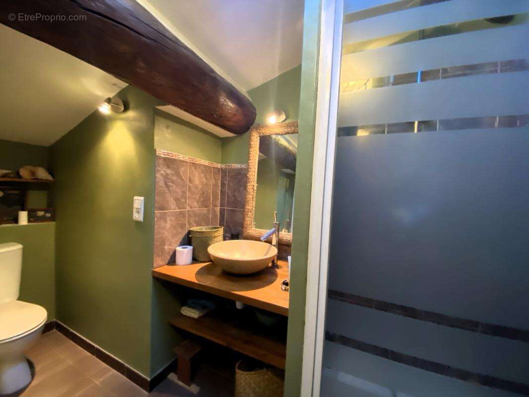 Maison à LE PUY-SAINTE-REPARADE