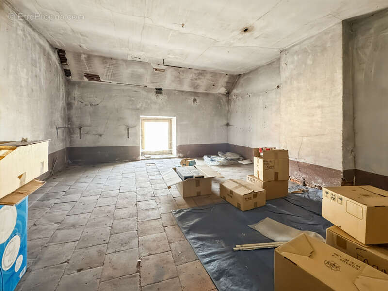 Maison à LA CLAYETTE