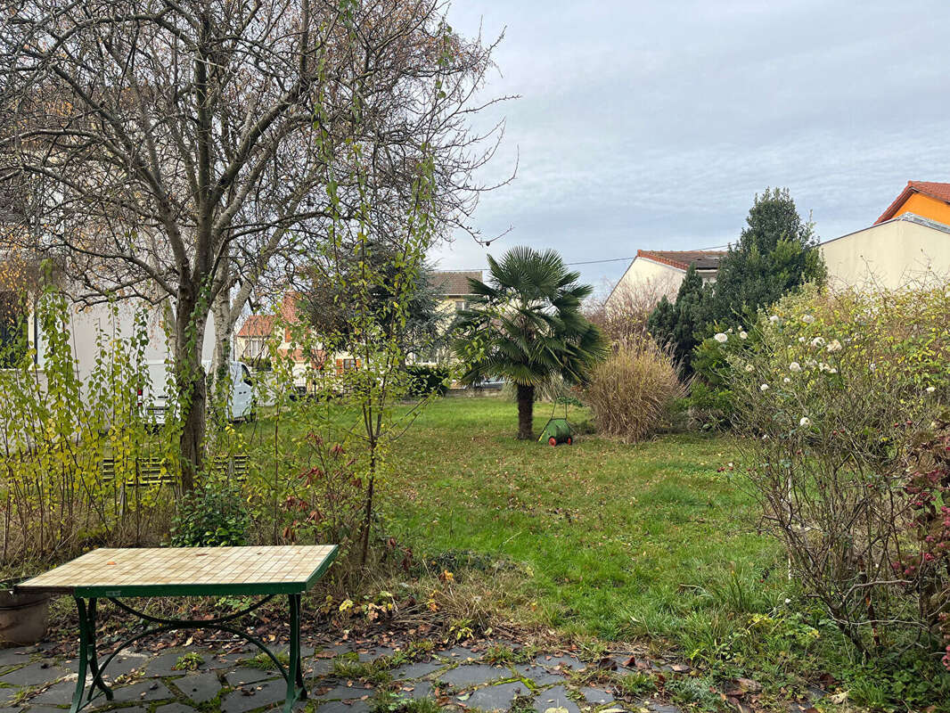 Maison à LE BLANC-MESNIL