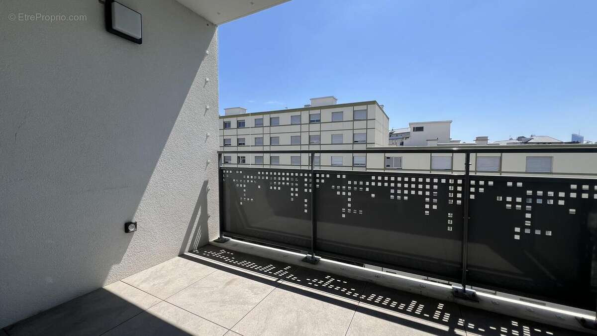 Photo 3 - Appartement à VILLEURBANNE