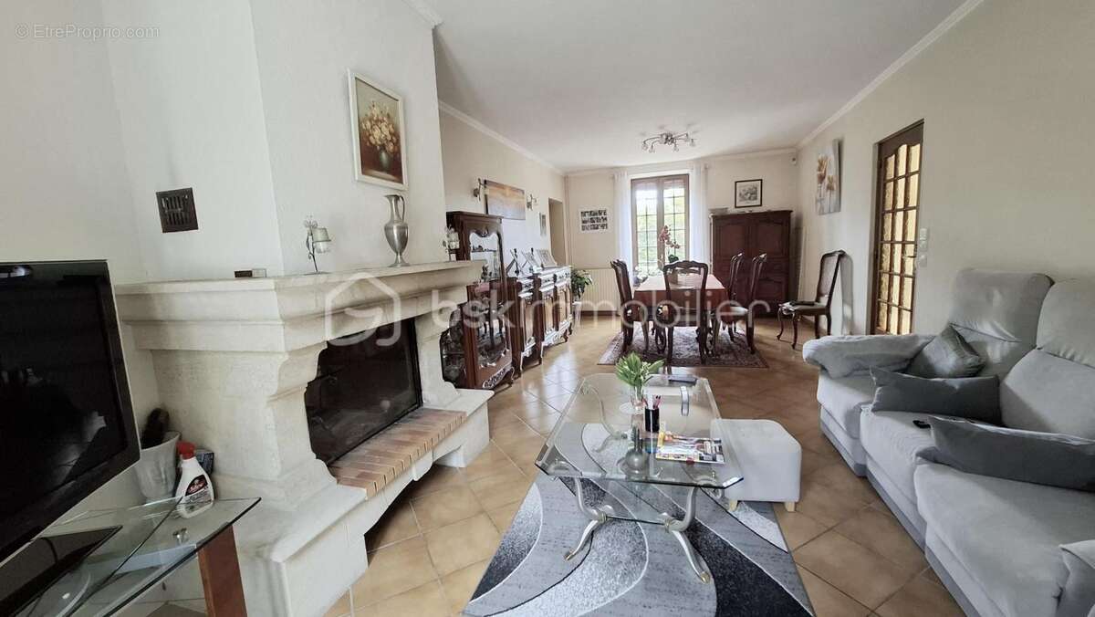 Maison à MEREVILLE