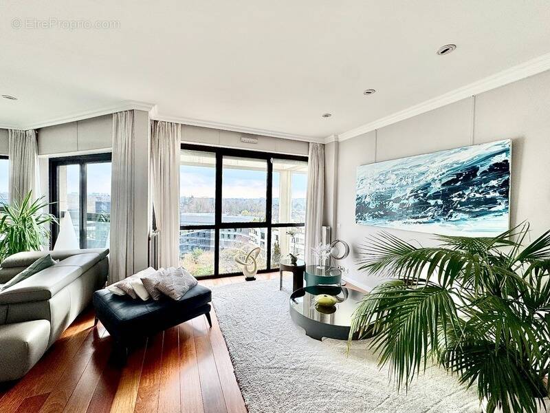 Appartement à SURESNES