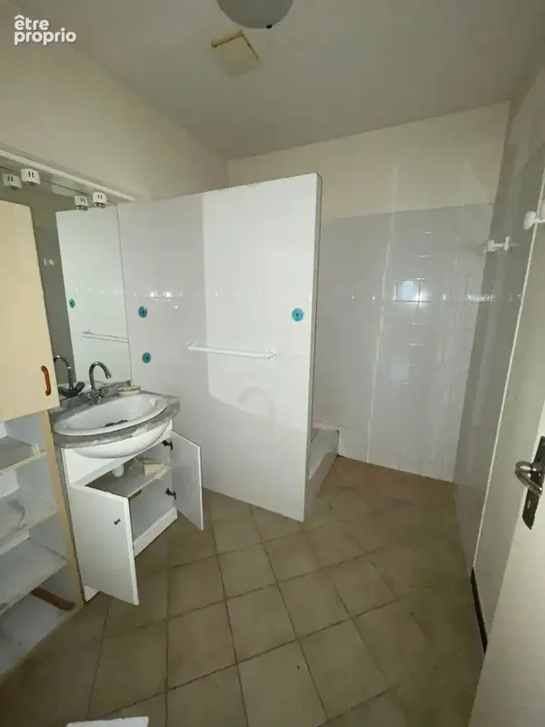 À Pont-Saint-Esprit, appartement de 62,49m2 à acheter - photo 4