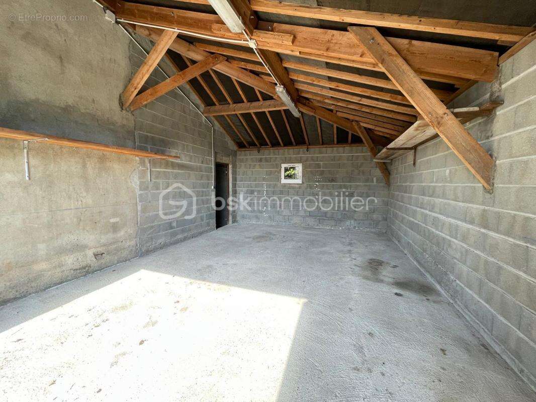 Maison à BRIARRES-SUR-ESSONNE