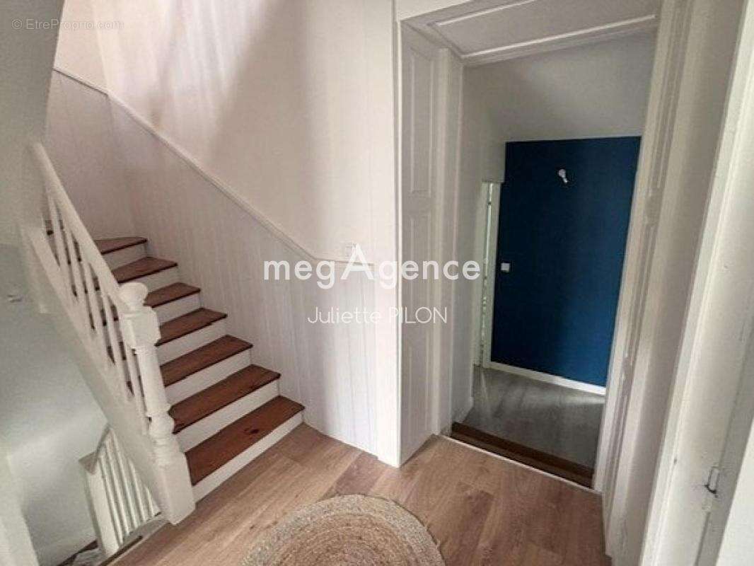 Maison de ville avec jardin et dépendance - photo 7
