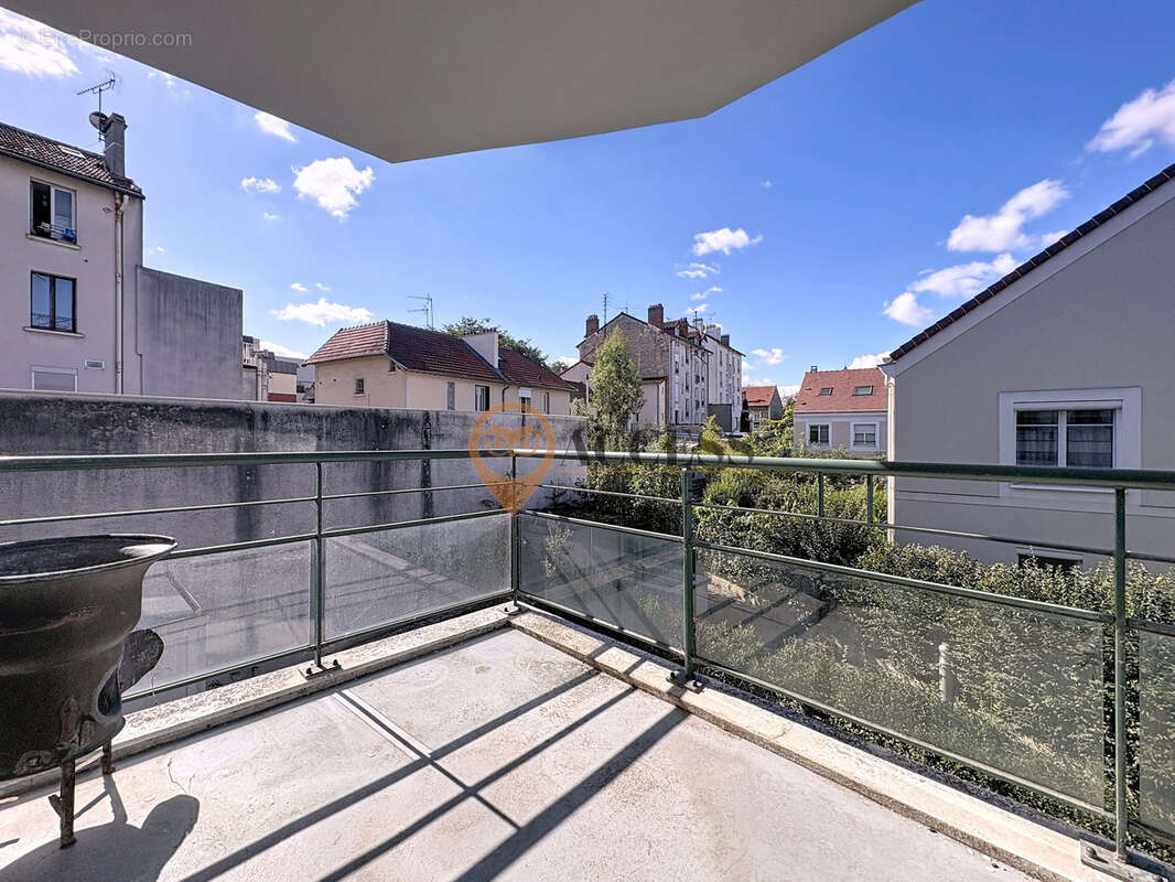 Appartement à HOUILLES