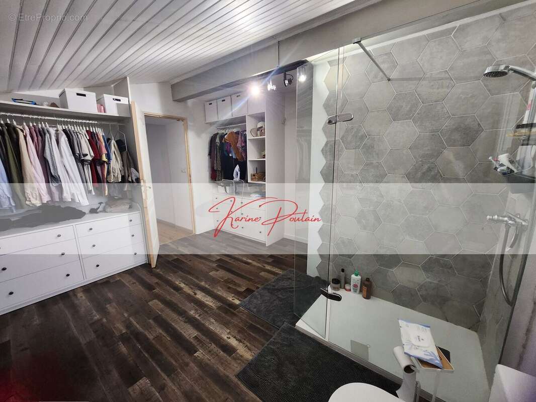 Maison à AMBARES-ET-LAGRAVE