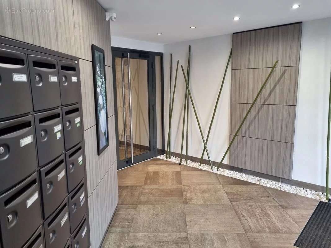 Appartement de 32m² Récent 2017 Tram - photo 7