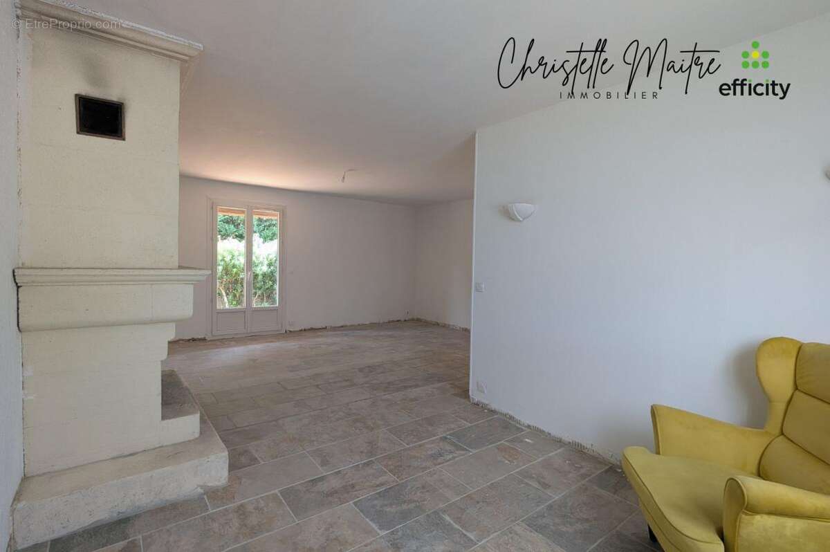 Maison à MAUSSANE-LES-ALPILLES