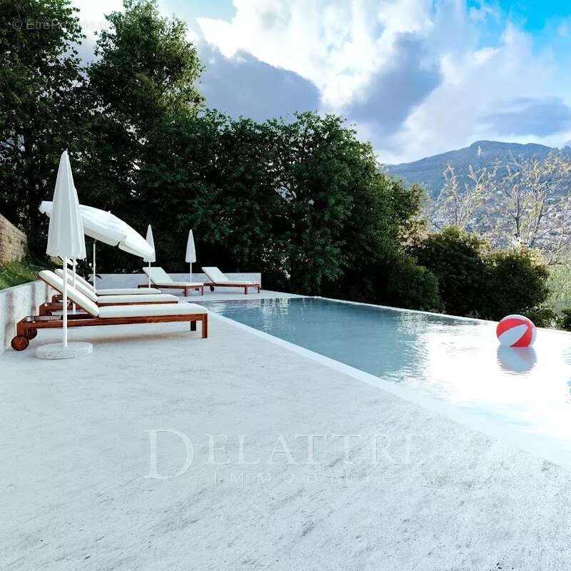 Maison à CHATEAUNEUF-GRASSE