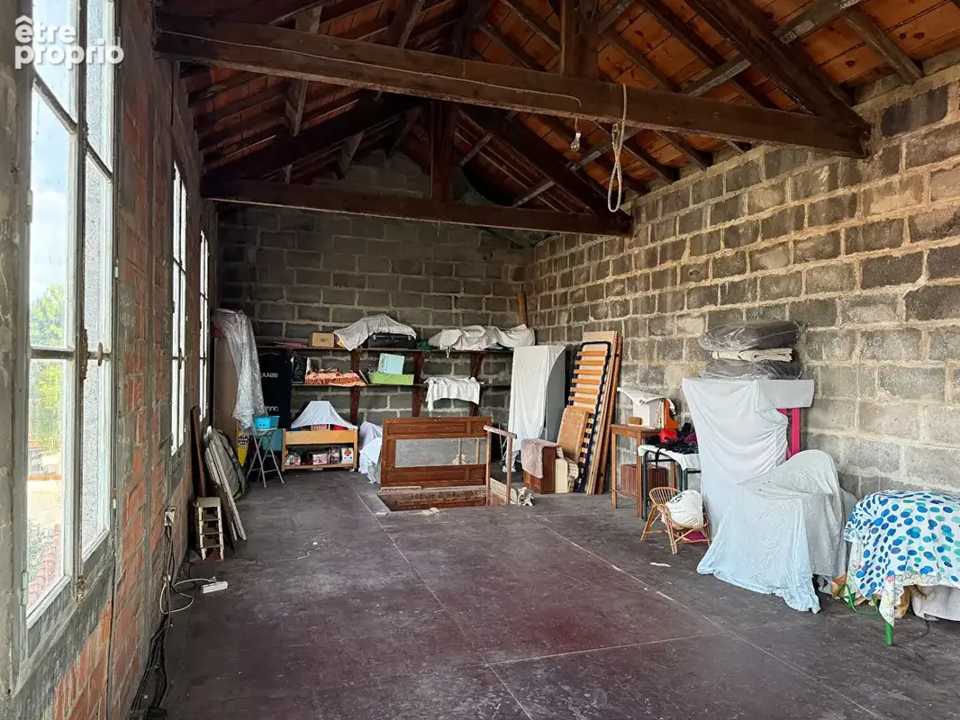 Rochefort - Maison de caractère avec grand jardin et fort potentiel ! - photo 18