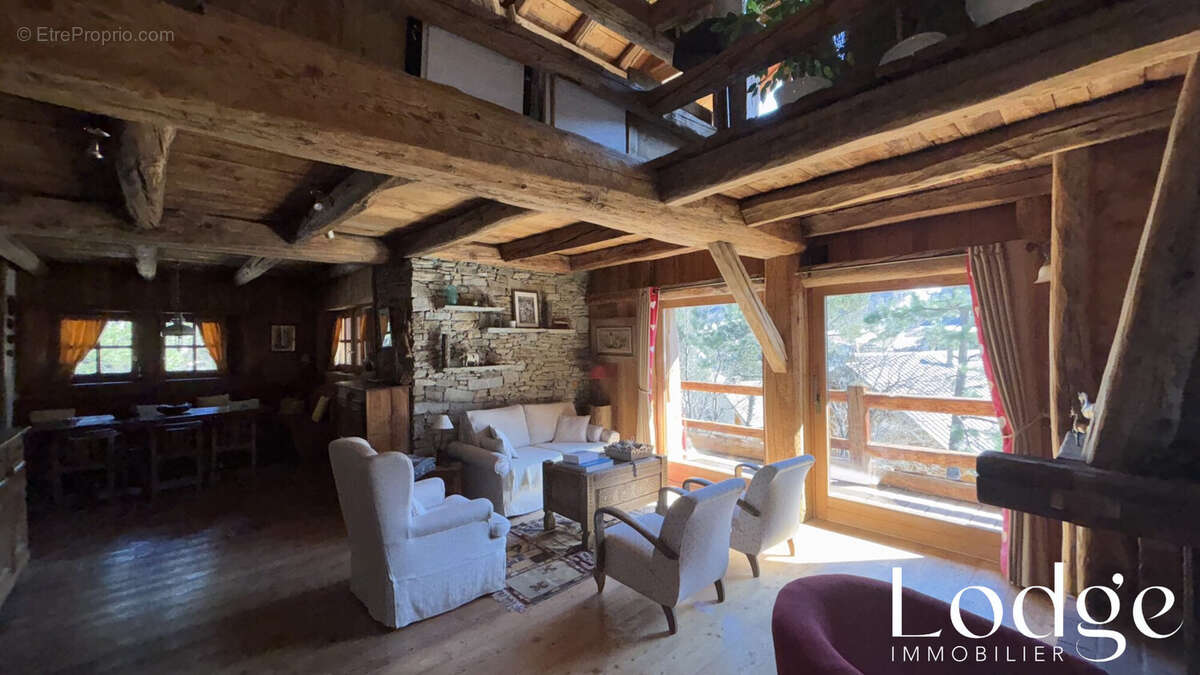Maison à LA SALLE-LES-ALPES