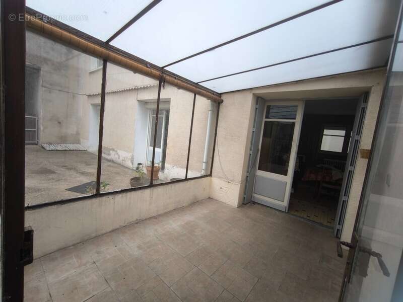 Maison à vendre 6 pièces MONTIGNAC CHARENTE (16) - photo 11