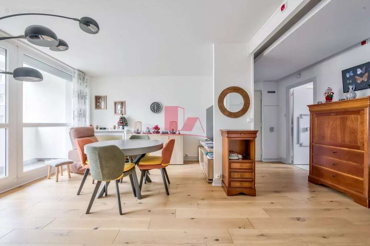 Appartement à ISSY-LES-MOULINEAUX