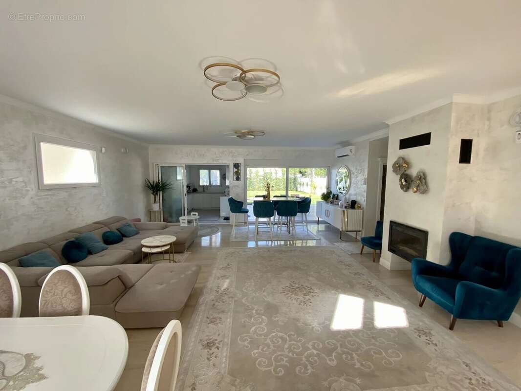 Maison à LE PLESSIS-TREVISE