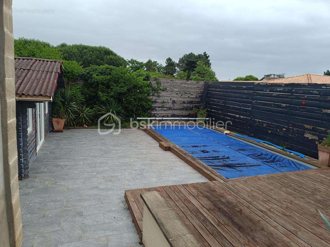 Coup de cœur assuré ! Maison familiale de 135 m² avec piscine et véranda sur un terrain de 667 m² - photo 9