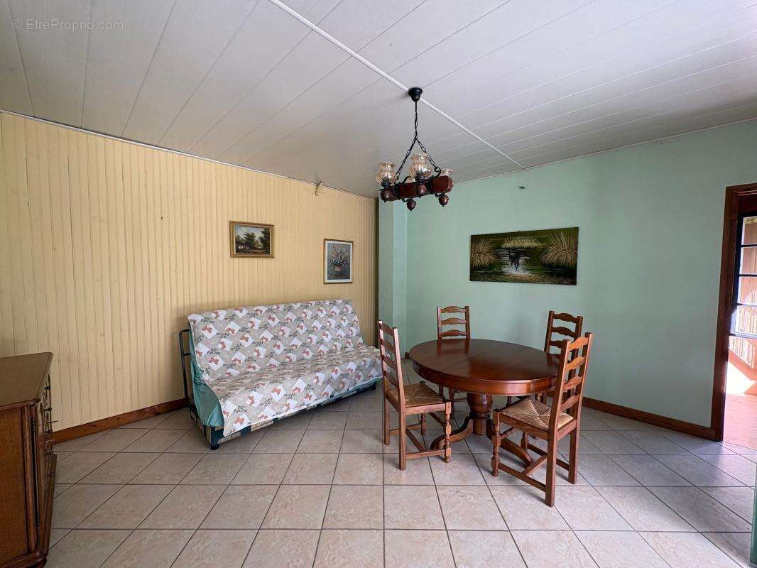 Maison à MEUSNES