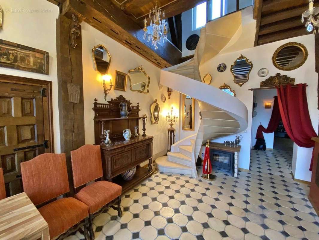 Maison à IVRY-LA-BATAILLE